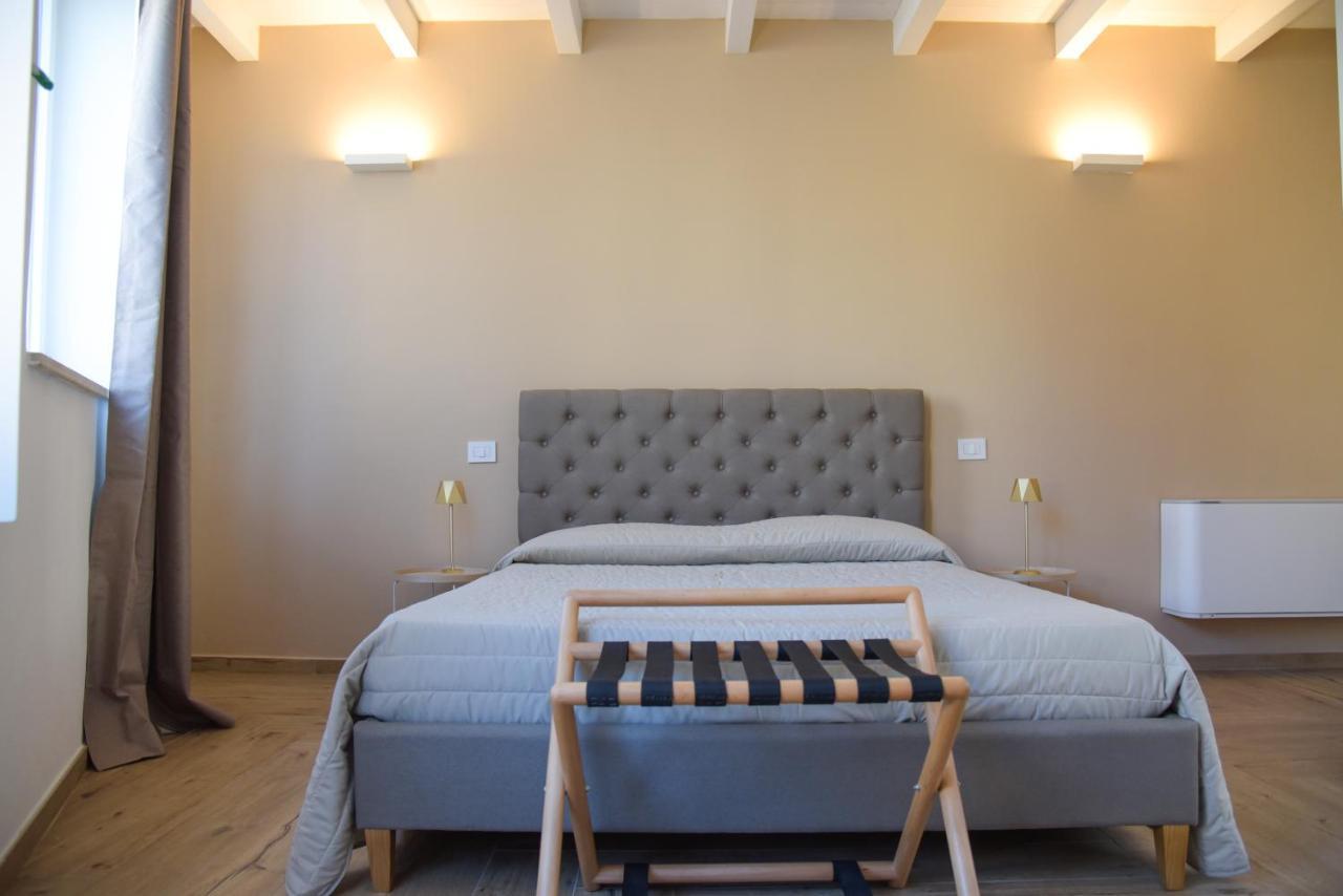 Serenity Apulian Rooms Trepuzzi Buitenkant foto